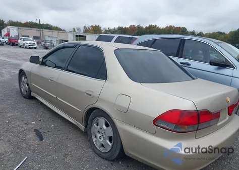 2001 Honda Accord 3.0 Ex z USA, uszkodzony, nr VIN 1HGCG16511A050310